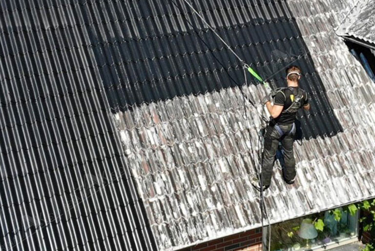 RenaTak Syd målar ett nytt tak